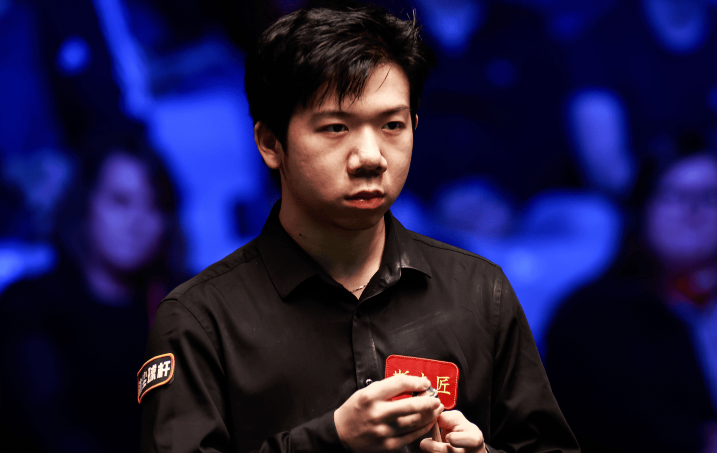 以2亿欧元 以2亿欧元