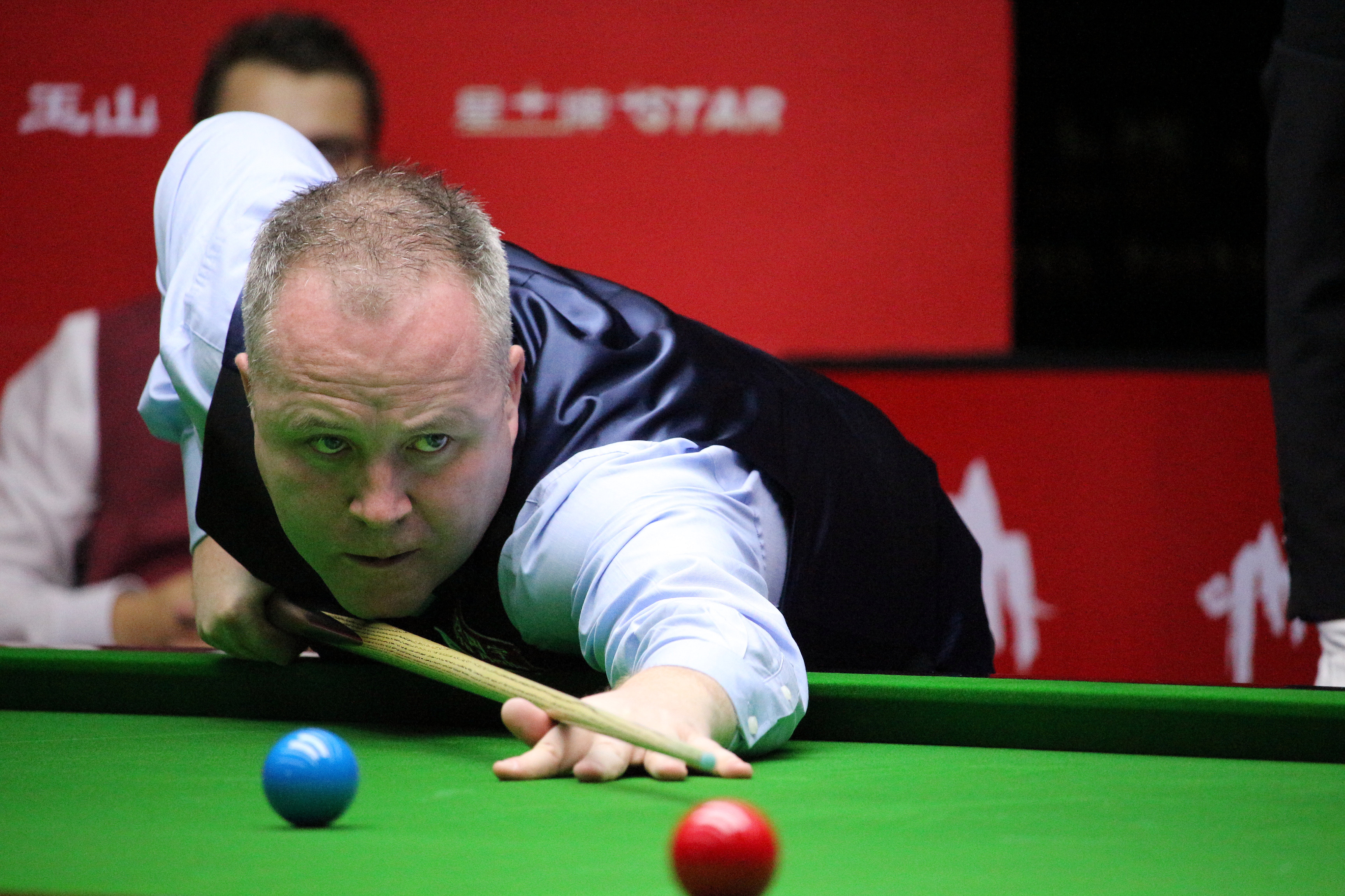 一如既往地 一如既往地