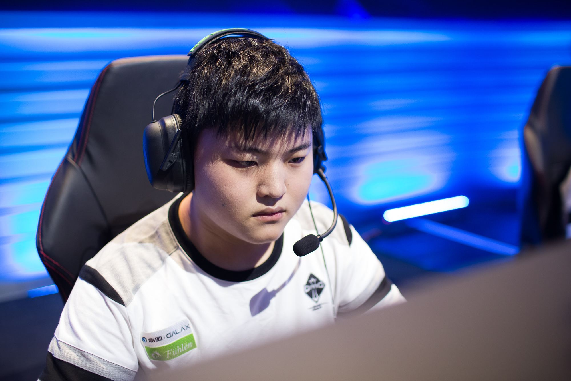 扩大国际朋 扩大国际朋