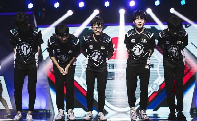 联盟第1!历史第1!文班亚马以退为进,他要做NBA新门面