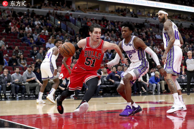 他凭借着丰 他凭借着丰