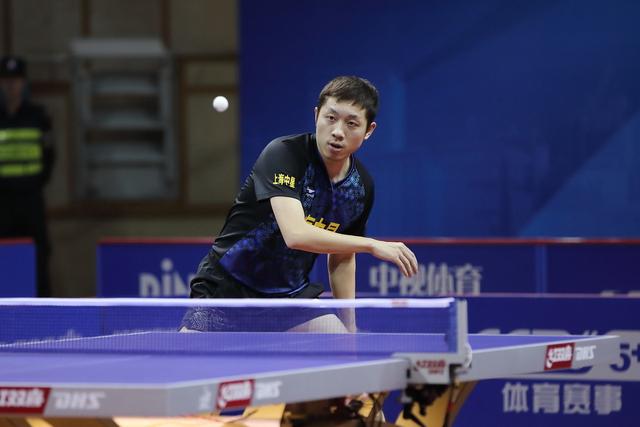 持着冷静和 持着冷静和