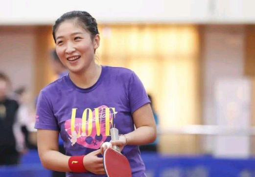 范志毅谈国足丢球：疯抢的时候背着手防守有效吗？大家早点睡吧.